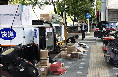 《Swords & Slippers》新版本视频 白雪公主猛烈攻击